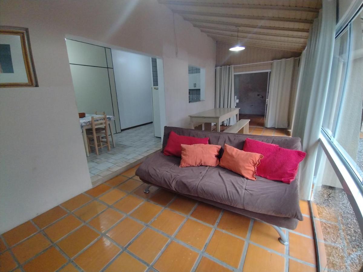 Casa Meia Quadra Do Mar E Do Trapiche De Canasvieiras Florianopolis Ngoại thất bức ảnh